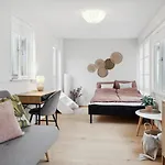 Central 3-Bedroom Apartment With Huge Terrace, Including Queen Size Beds