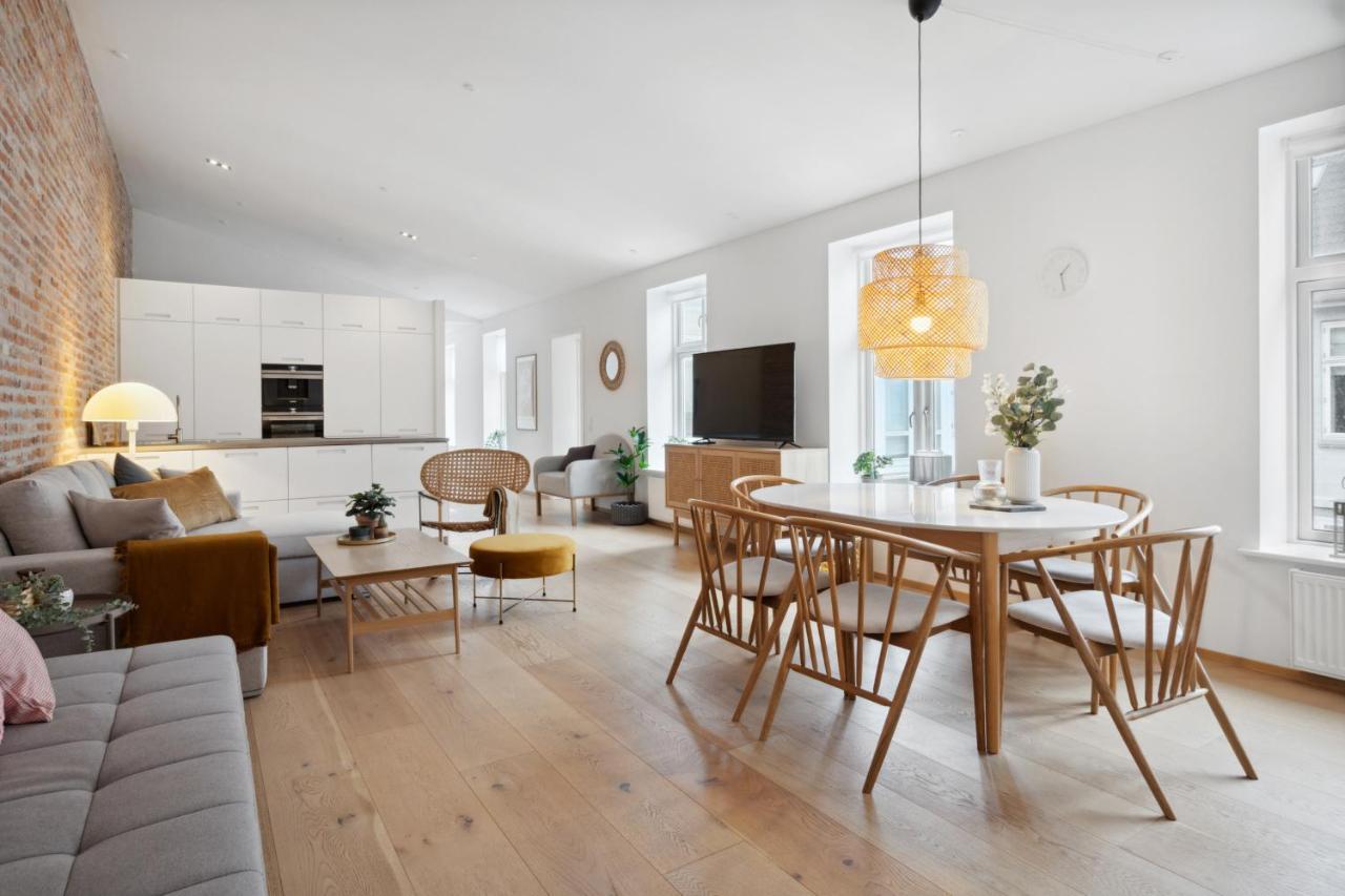 3-bedroom With Huge Terrace, Including Queen Size Beds